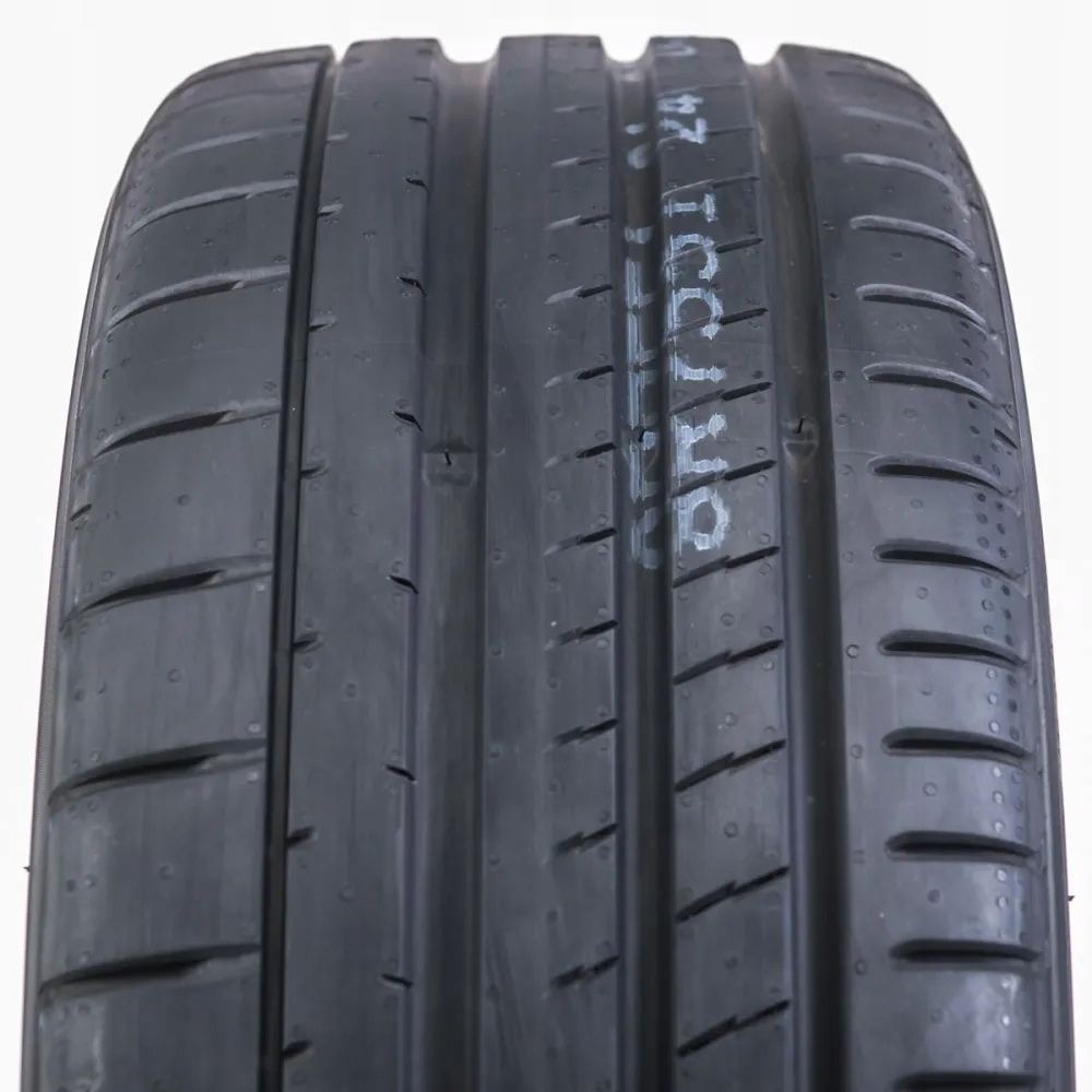 285/40R22 opona YOKOHAMA ADVAN Sport V107D RPB NC0 110Y